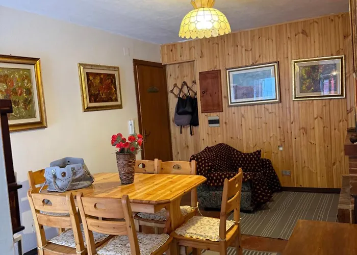 דירה La Casa Nel Bosco *